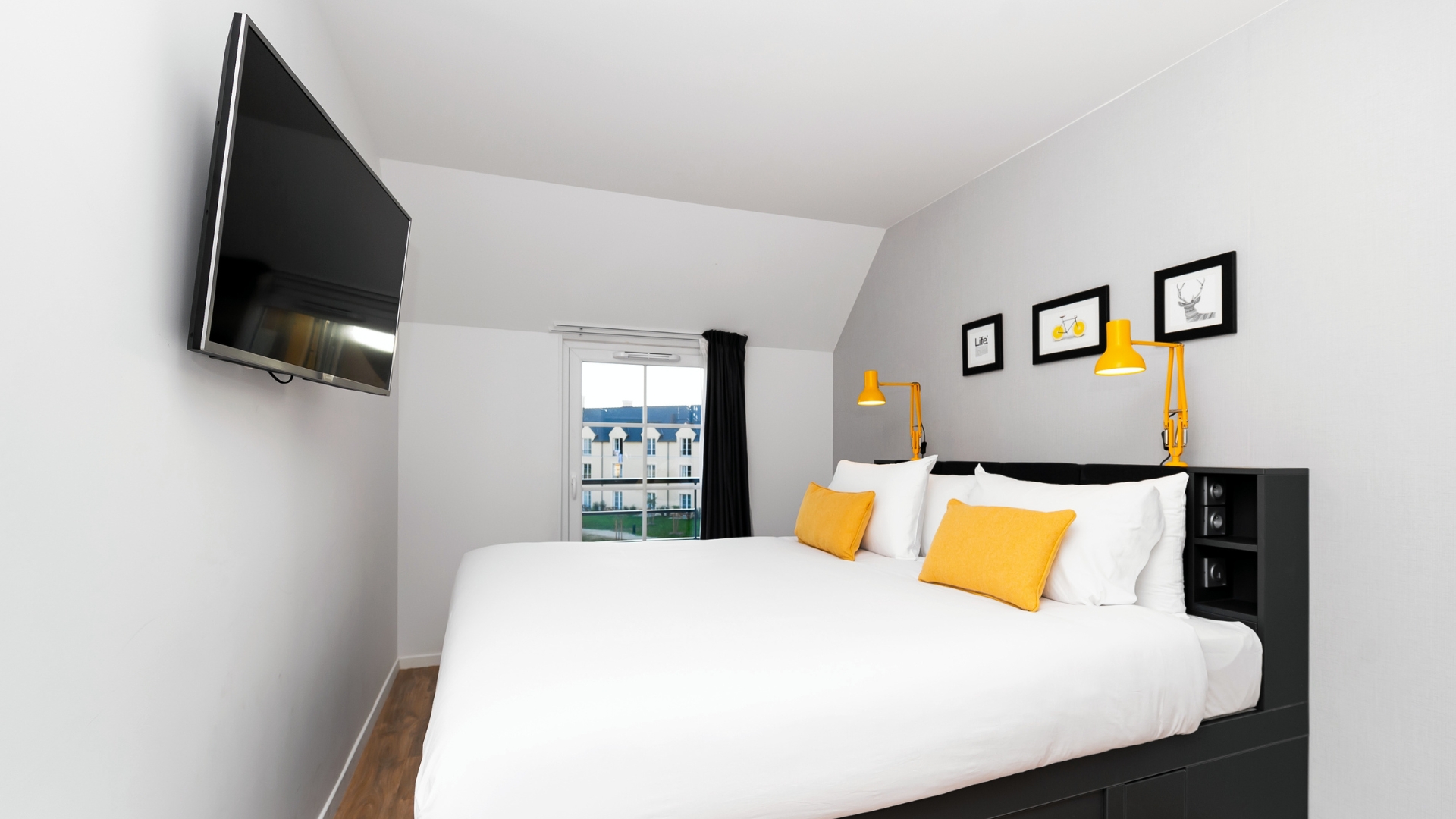StayCity Aparthotel